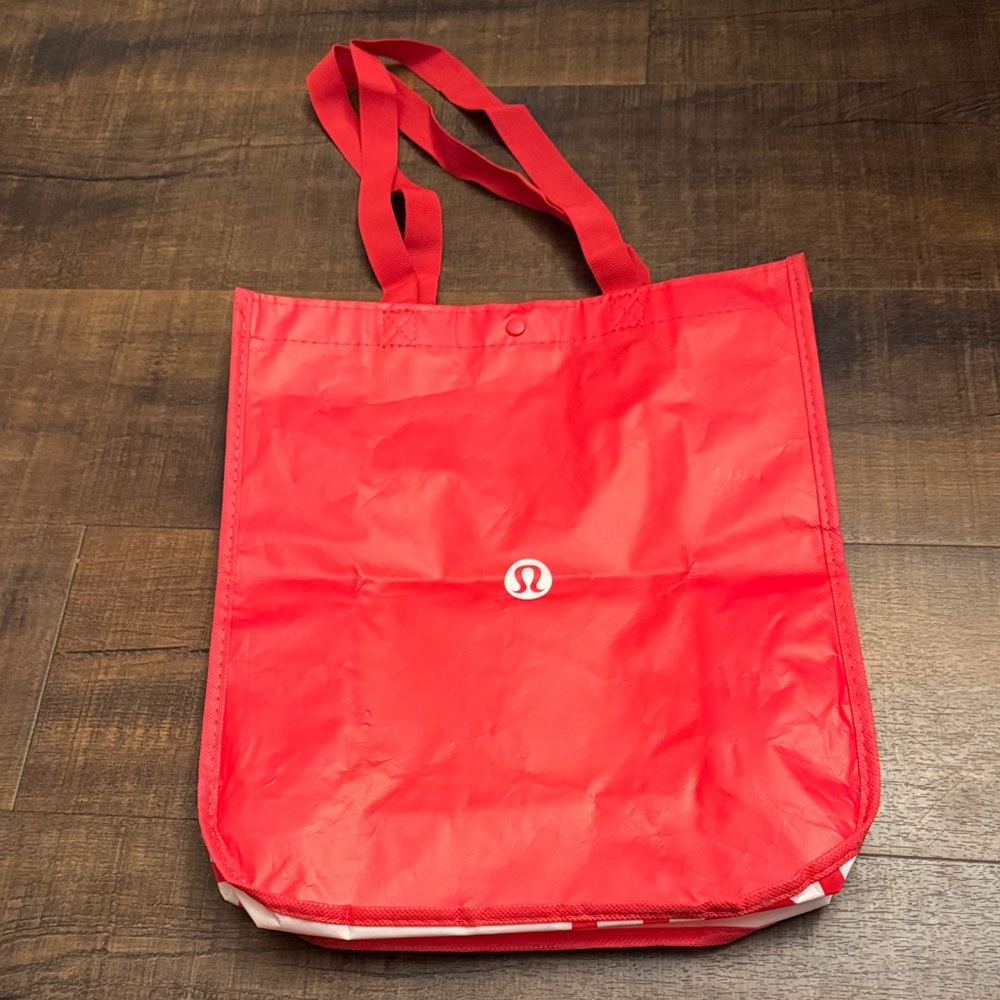 Lululemon Athletica Red reuseable Travel Bag